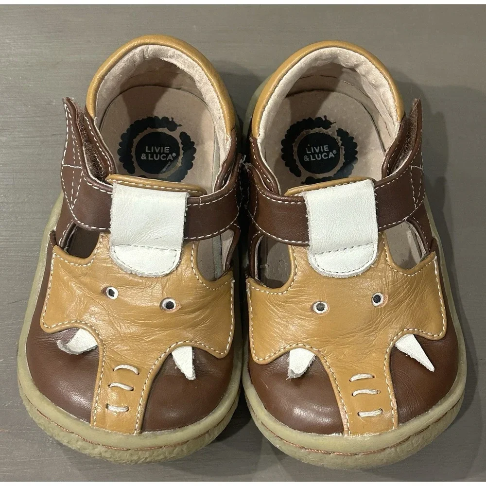 Toddler Boy's LIVIE & LUCA Size 6 Elephant Theme Shoes